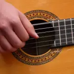 Come imparare a suonare la chitarra