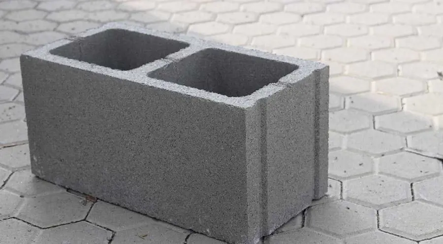 Come ripristinare un vecchio battuto in cemento