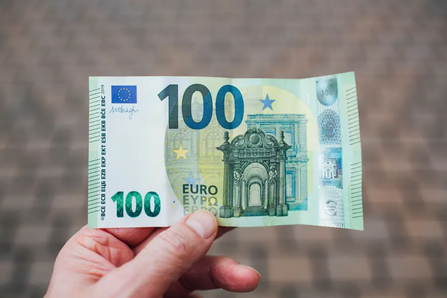 Come riconoscere una banconota falsa
