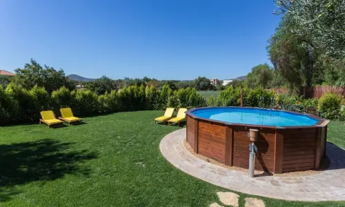 Come scegliere la piscina più adatta per il proprio giardino