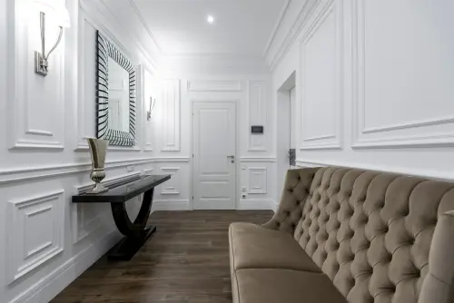 Boiserie in MDF: montaggio, costi e finiture 2026